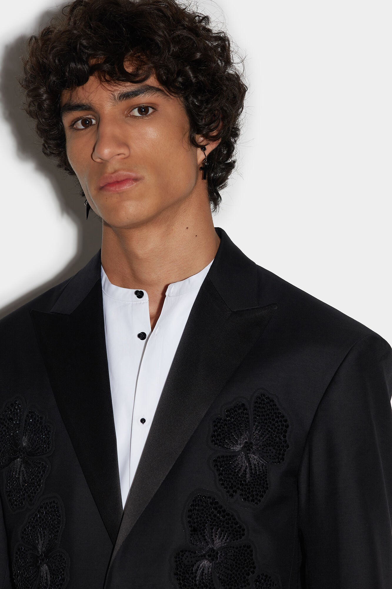 DSQUARED2 MEN'S BLACK TAILORED JACKET WITH EMBELLISHMENTS