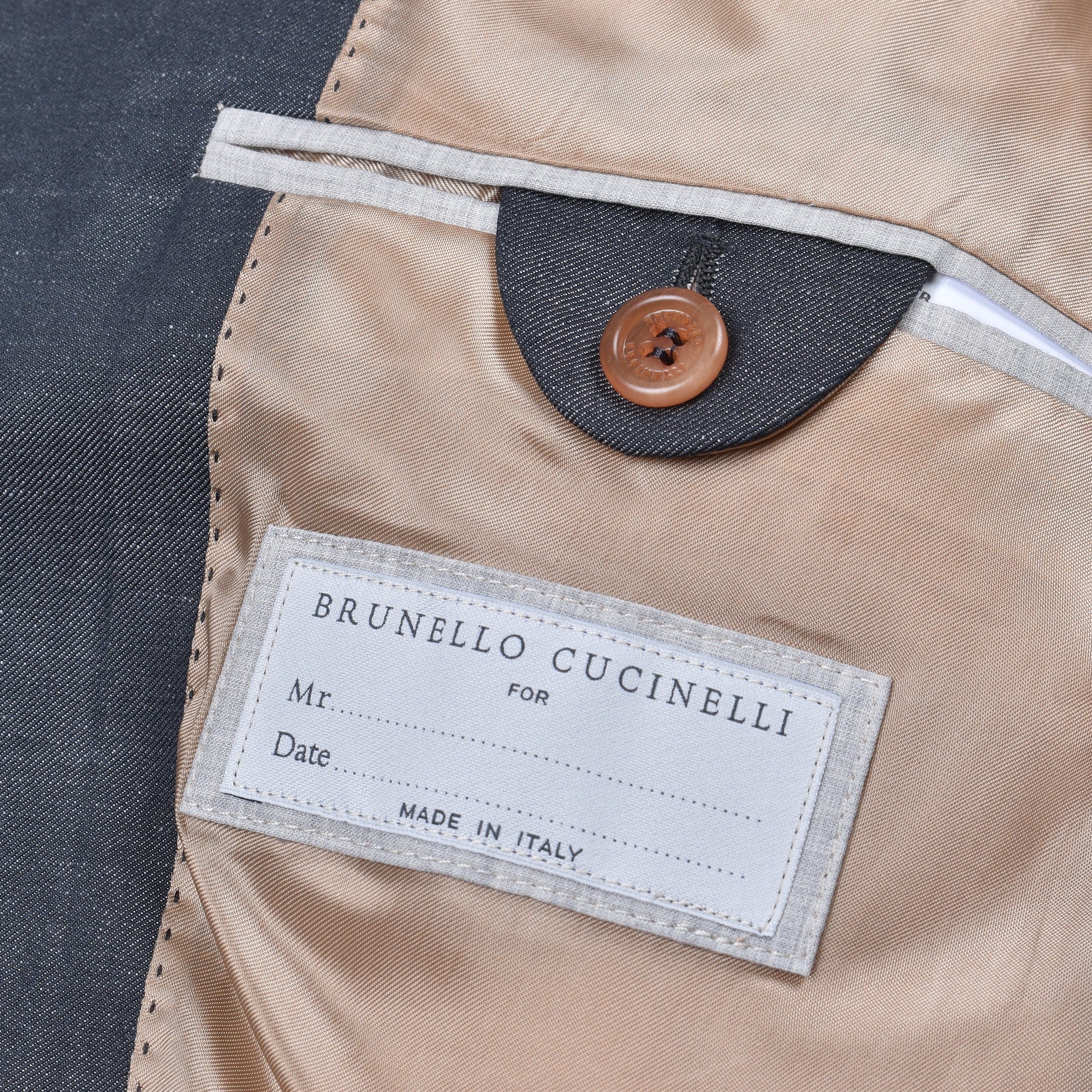 BRUNELLO CUCINELLI MEN'S GRAY WOOL LINEN BLEND SUIT