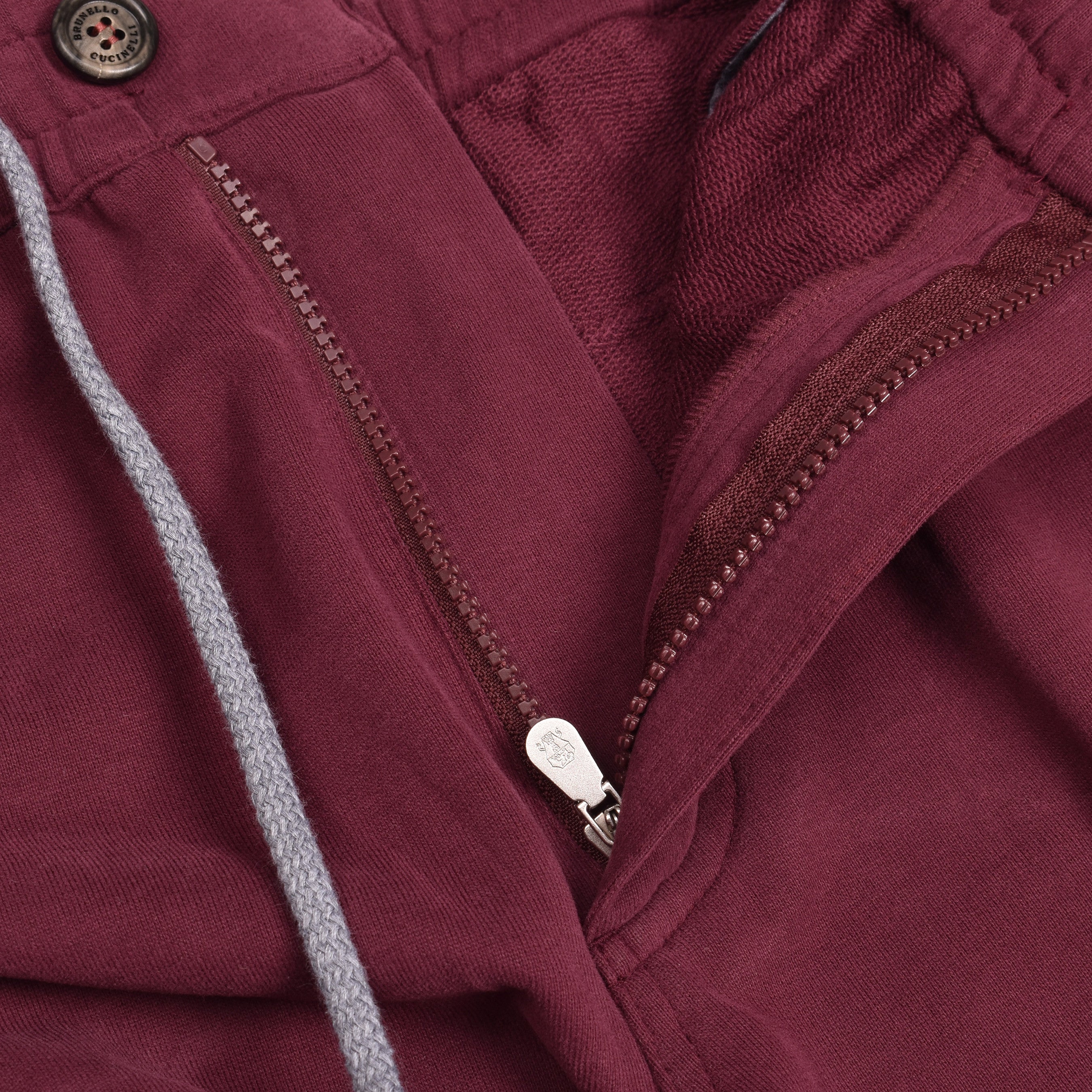 BRUNELLO CUCINELLI MEN'S BURGUNDY COTTON CARGO TROUSERS