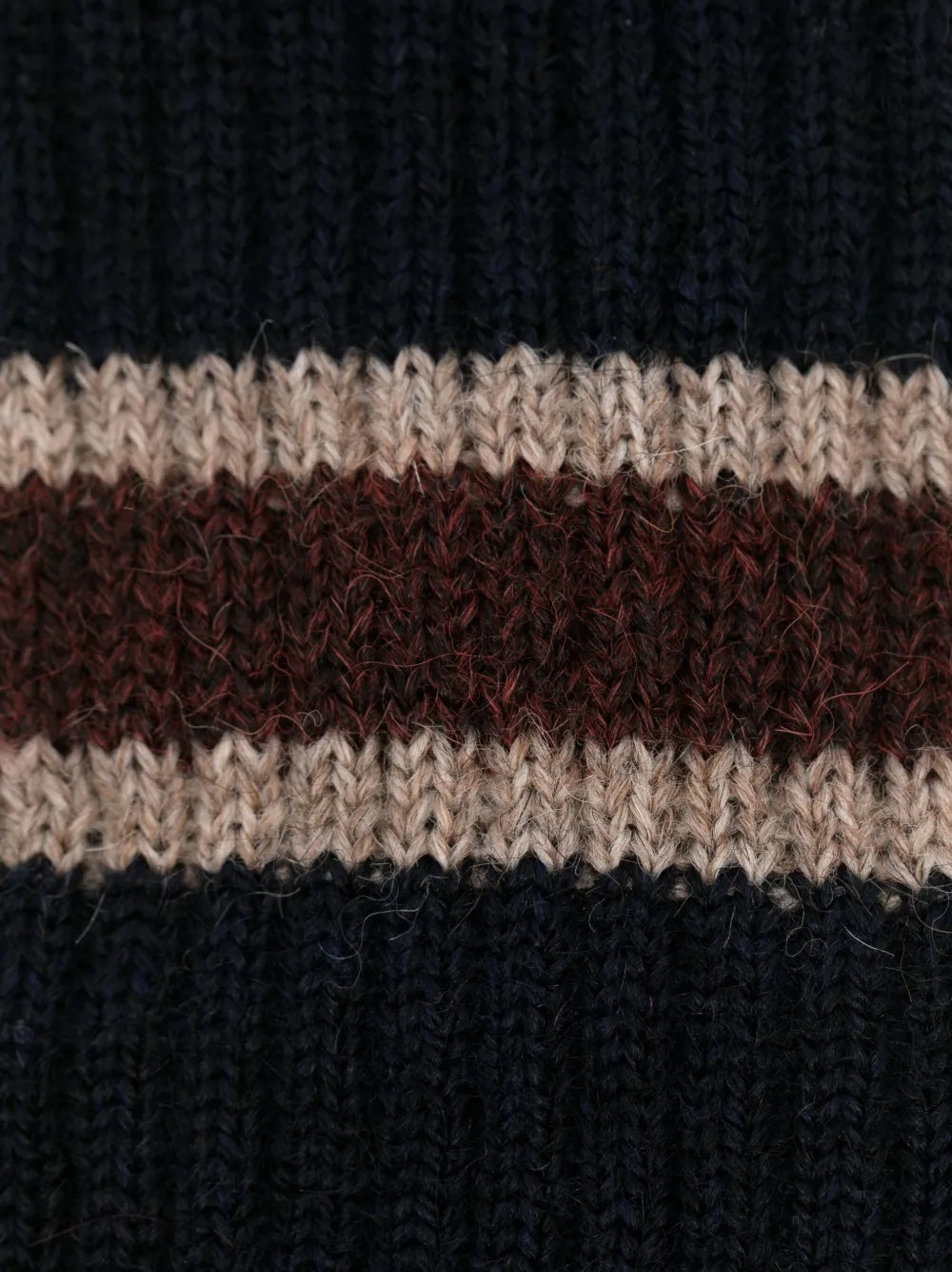 BRUNELLO CUCINELLI MEN'S NAVY STRIPED KNIT TIE