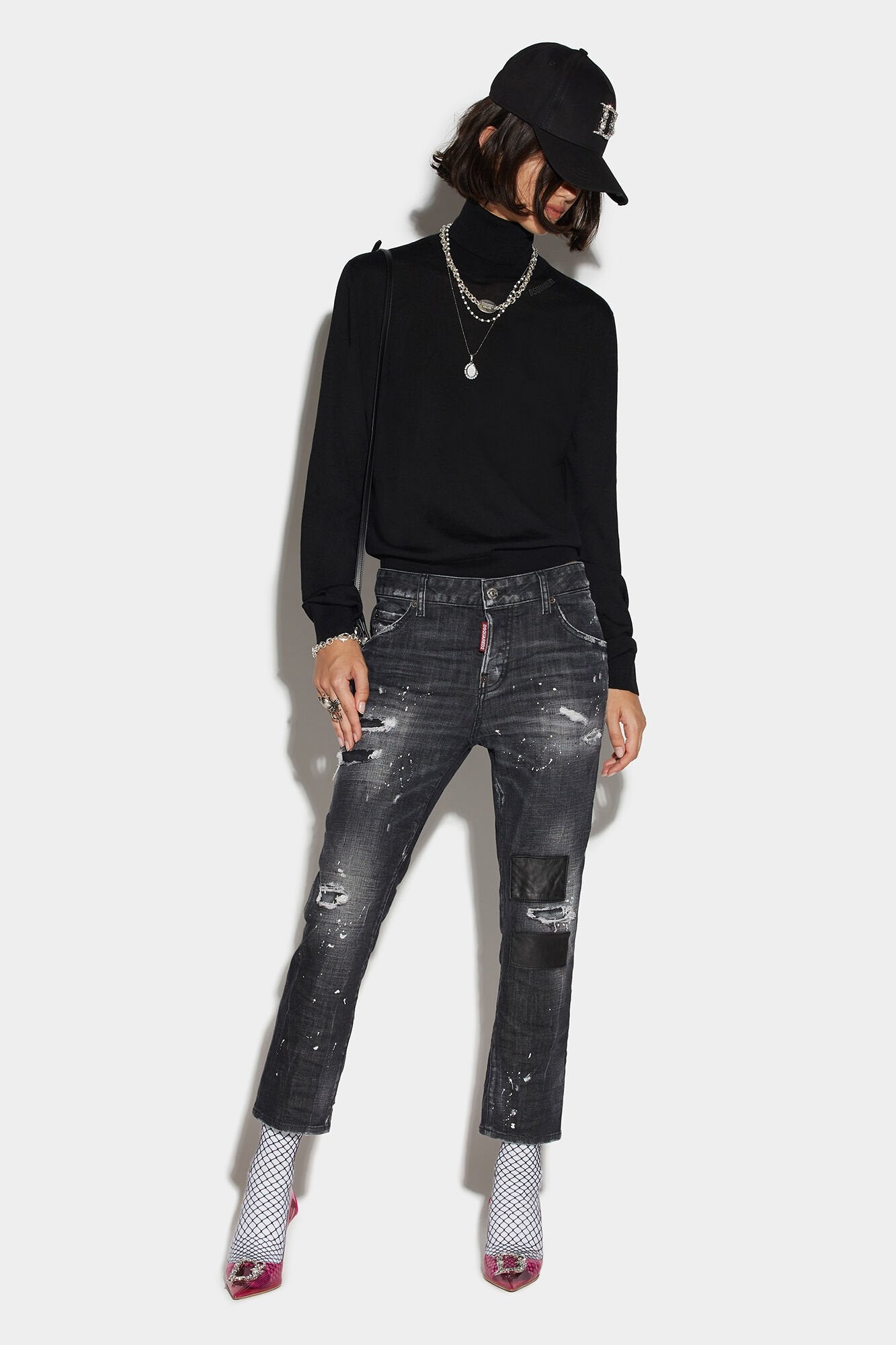 DSQUARED2 WOMEN'S BLACK DISTRESSED CROPPED JEANS