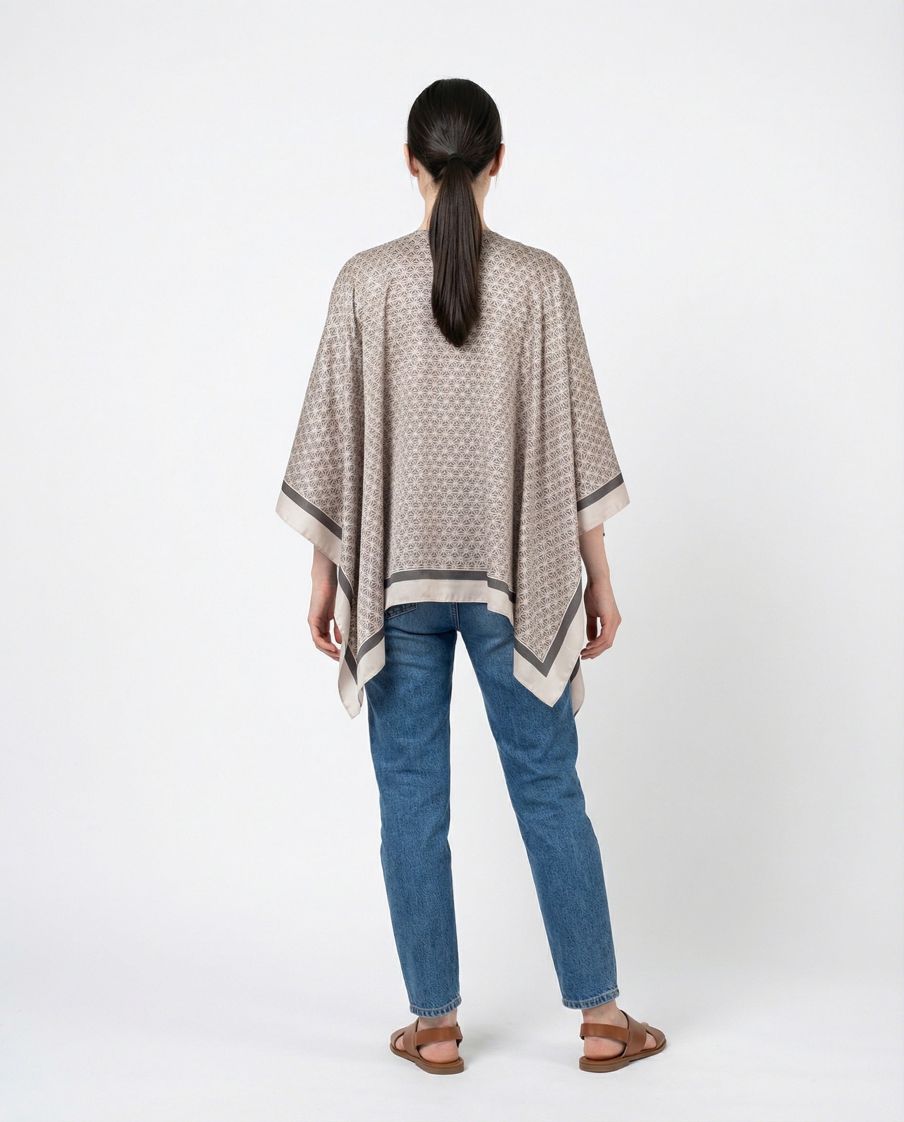 BRUNELLO CUCINELLI WOMEN'S ANTHRACITE BEIGE SILK SHAWL TOP