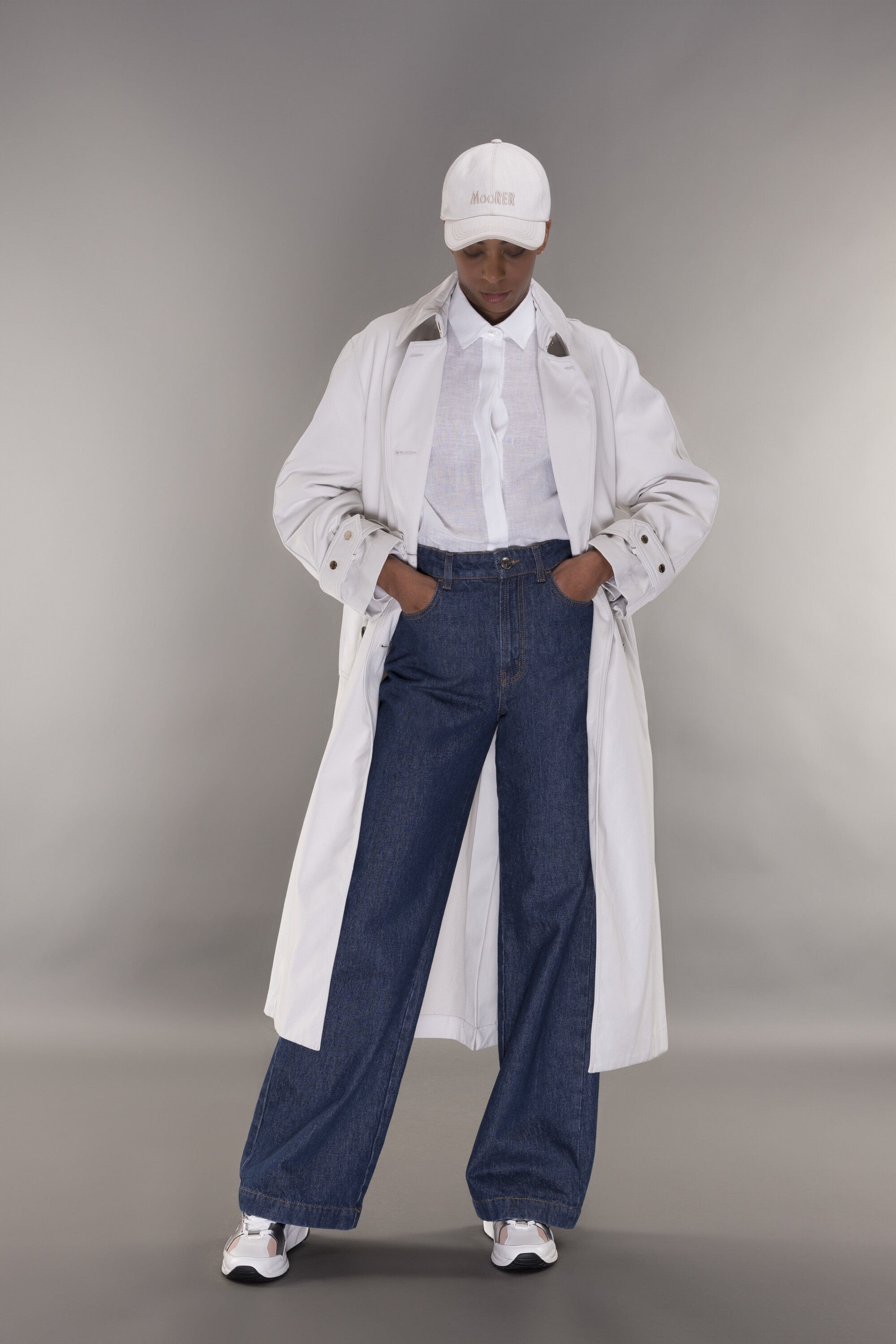 MOORER WOMEN'S ICE WHITE LONG TRENCH COAT